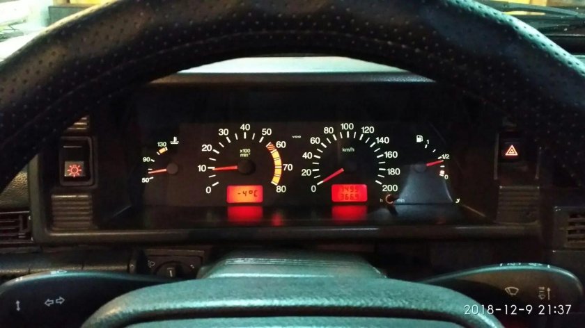 Приборная панель Лада 21099