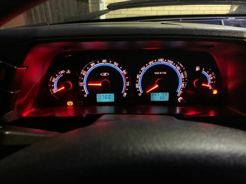 Приборная панель ВАЗ 2114