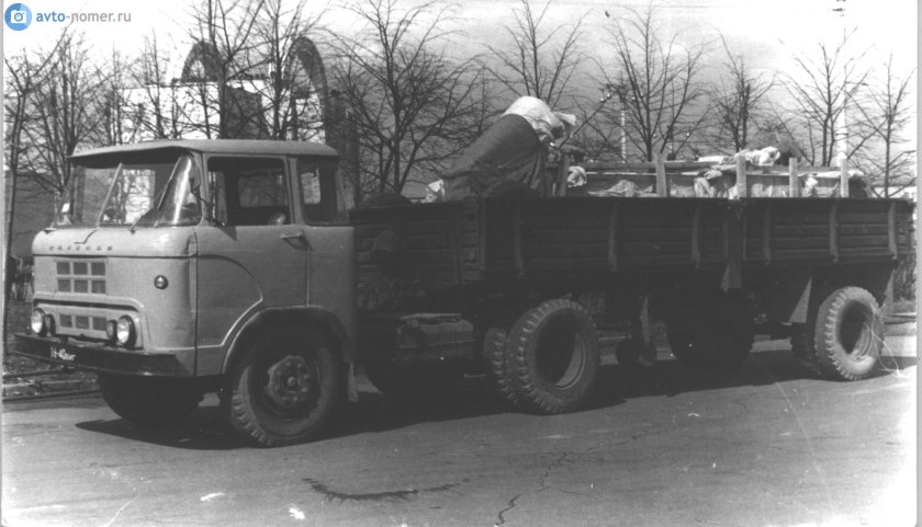 Седельный тягач каз-Колхида