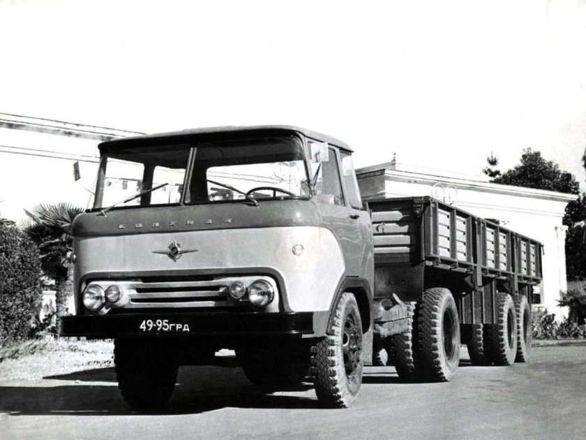 Седельный тягач каз 606 Колхида