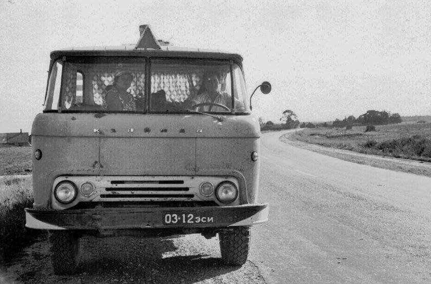 Седельный тягач каз-Колхида