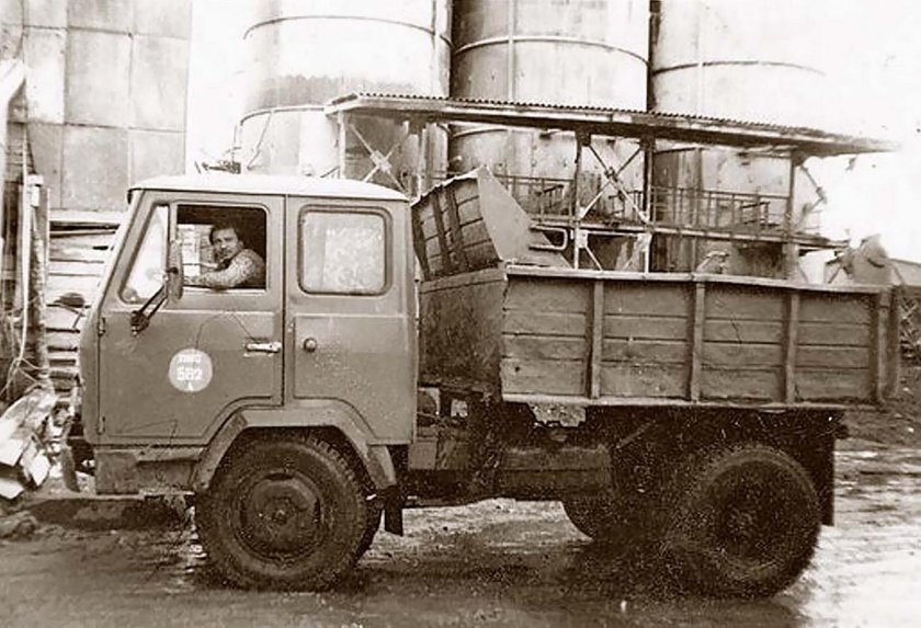 Грузовик каз 608в Колхида