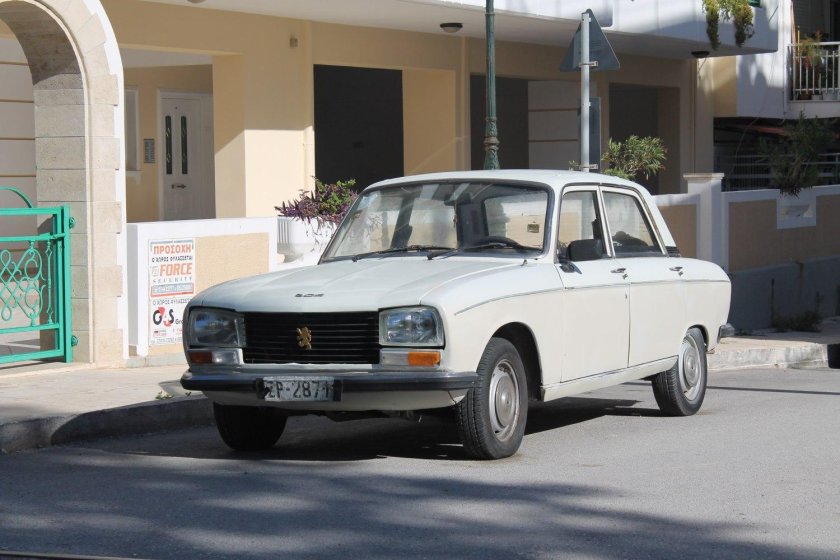 Peugeot 304 sedan