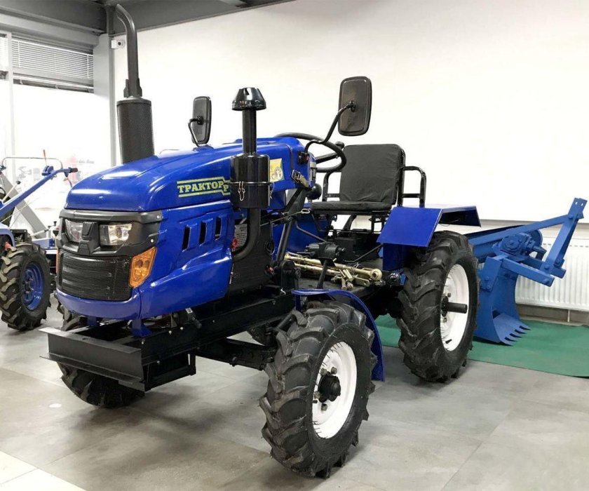 Минитрактор Русич т-18