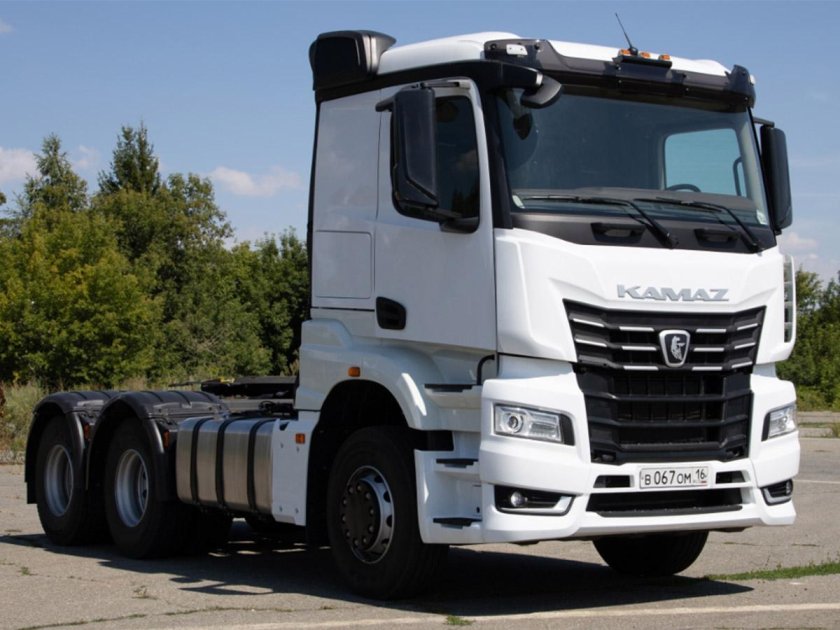 КАМАЗ 65656 седельный тягач