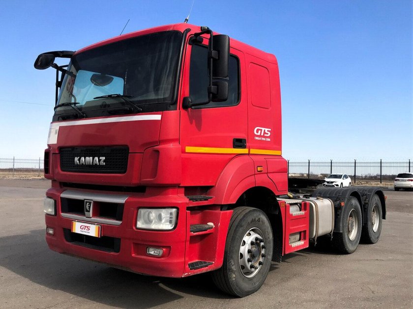 Седельный тягач камаз 65806
