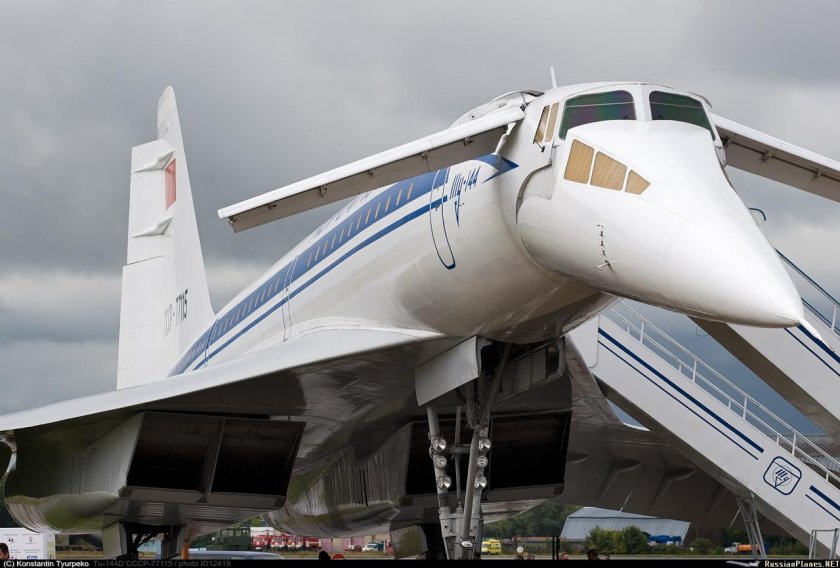 Ту 144 77115