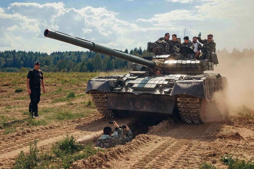 Покататься на танке в Подмосковье