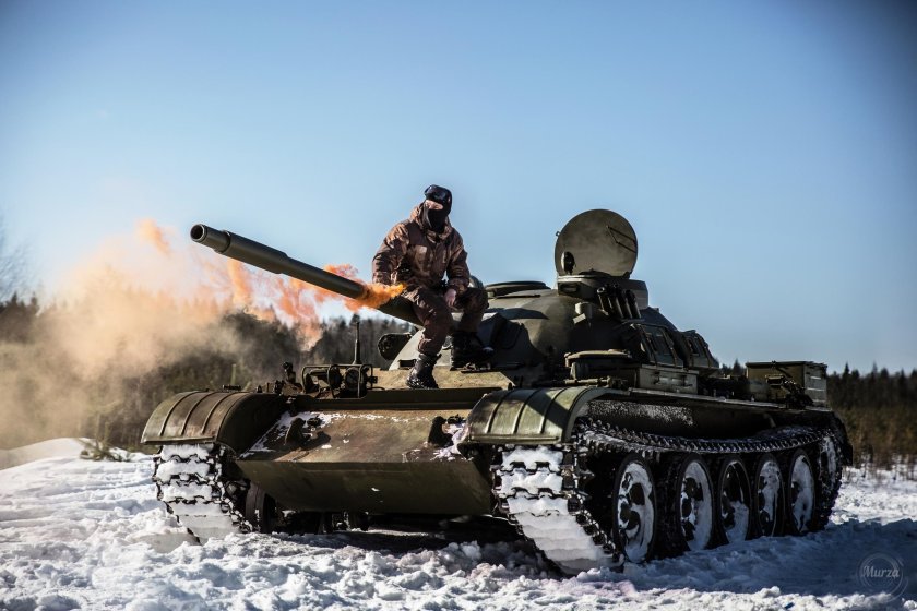 Покататься на танке