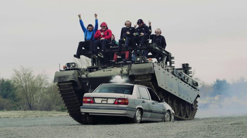 Машина танк