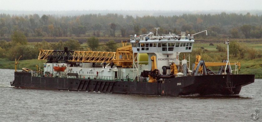 Землесос Ямал п-2104