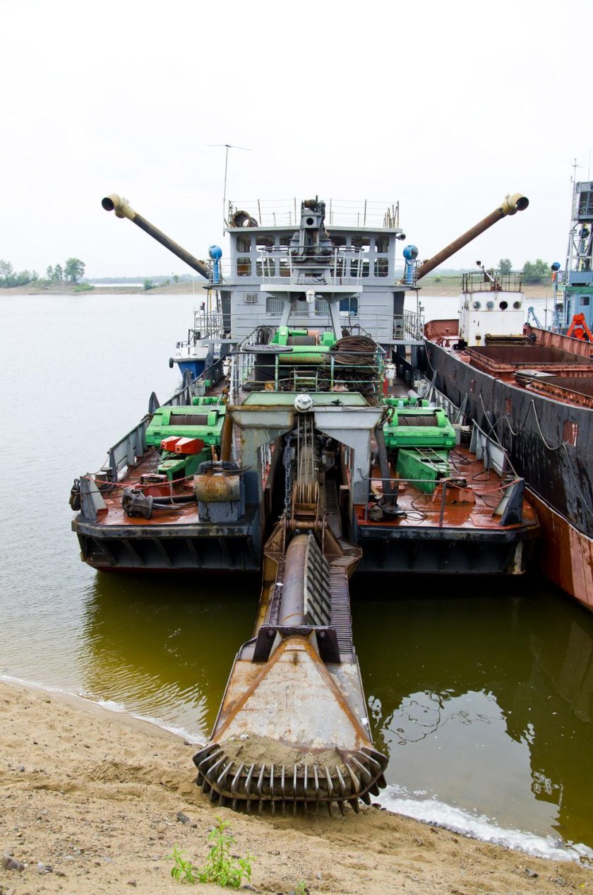 Портовый 12 земснаряд