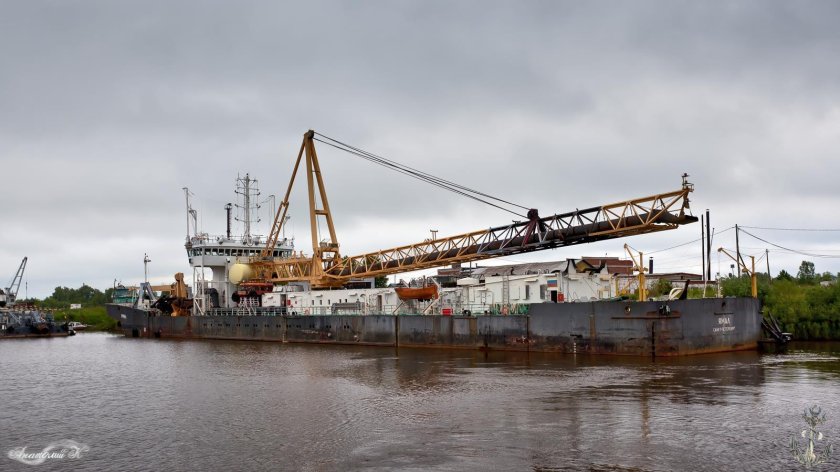 Землесос Ямал п-2104