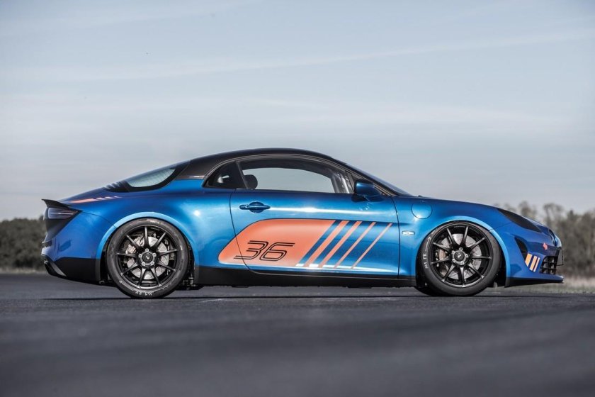 Машина Alpine a110 Cup