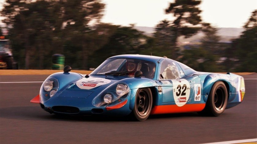 Renault Alpine a210