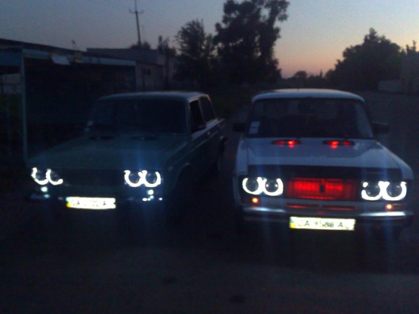 Ангельские глазки на ВАЗ 2106