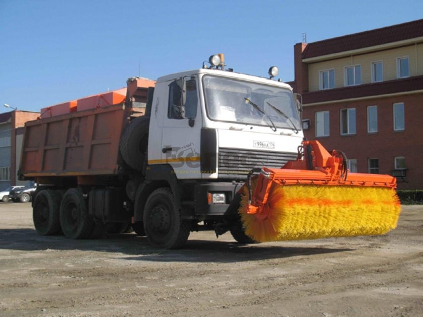 Щетка на КДМ КАМАЗ