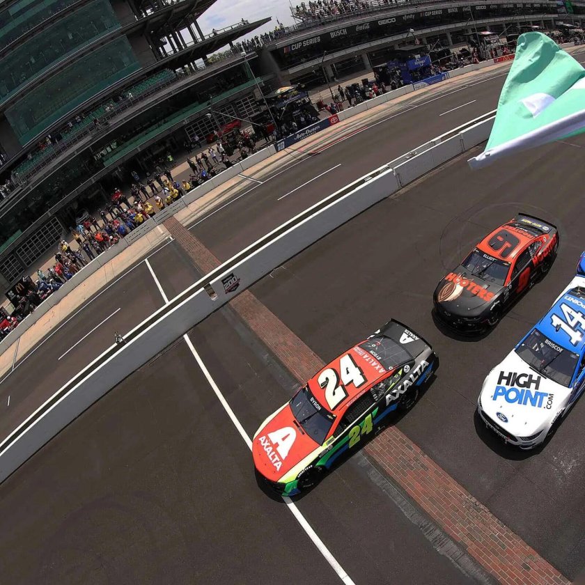 Индианаполис наскар