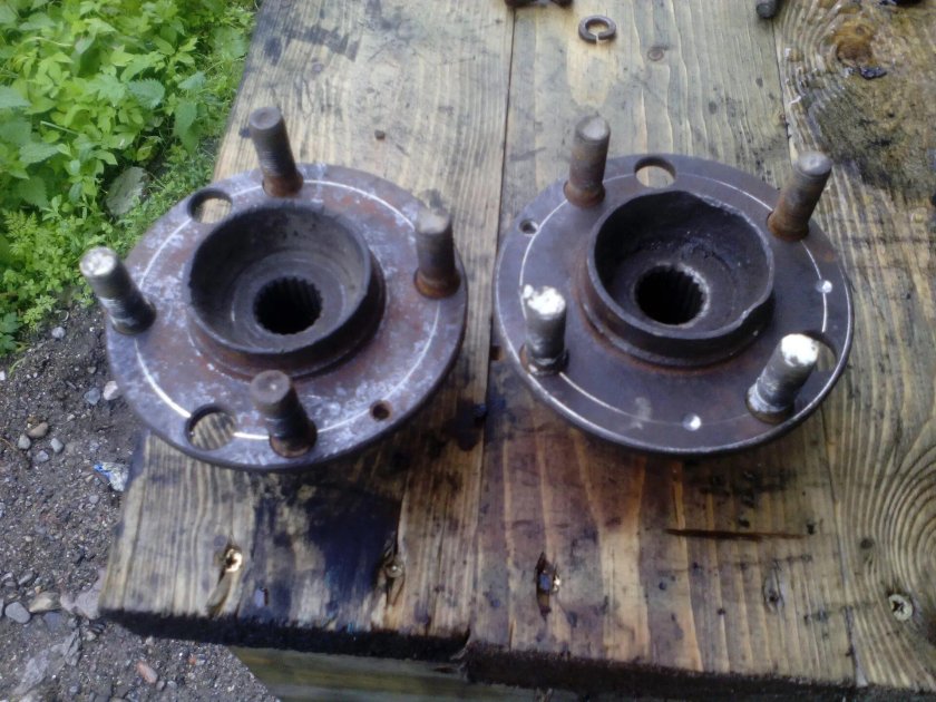 ВАЗ 1111 Ока задняя ступица