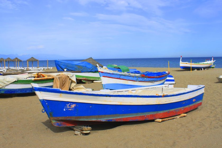 Рыбацкая лодка