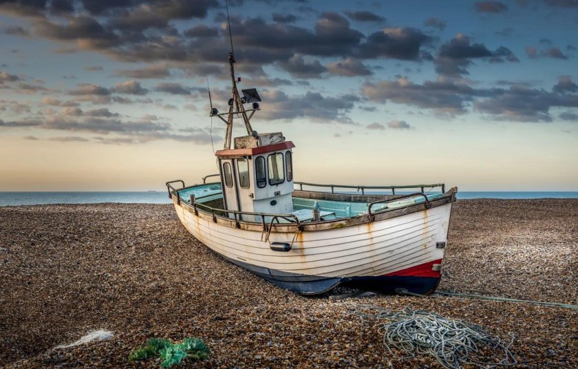 Баркас лодка