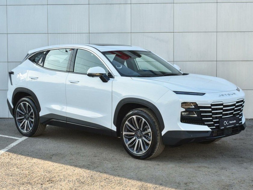 Джетур Дашинг белый