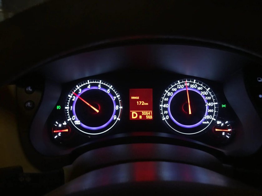 LCD панель приборов на Инфинити fx37