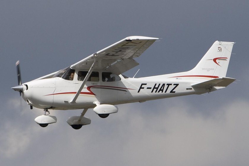Самолет Cessna 172