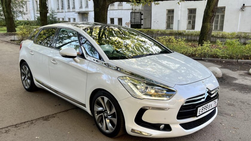 Опель Астра 2018 фото зимой