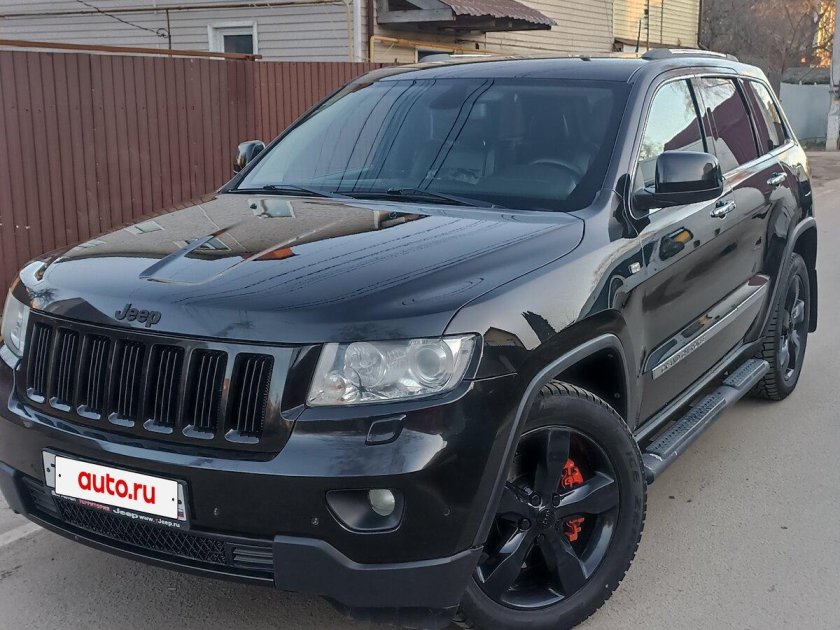 Jeep grand cherokee 2012 черный