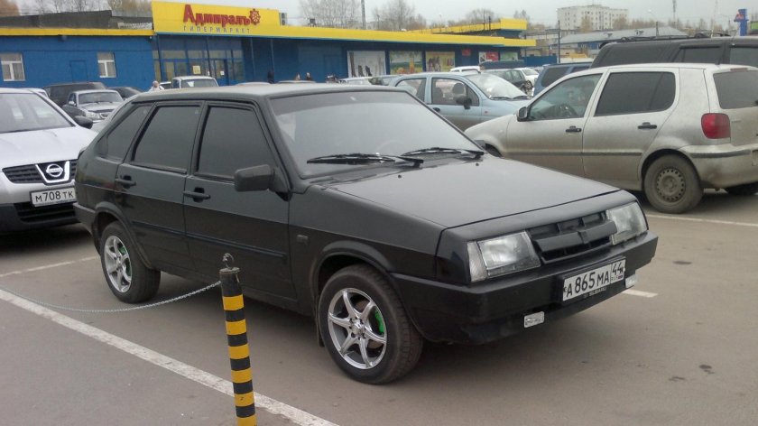 ВАЗ 2109 короткокрылая черная