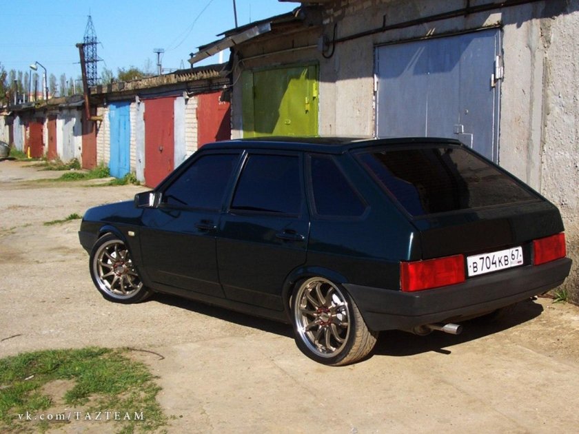 ВАЗ 2109 черная тонированная