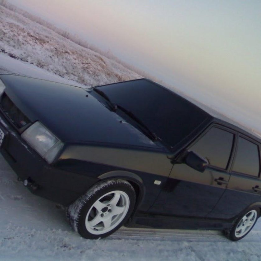 ВАЗ 2109 черная тонированная