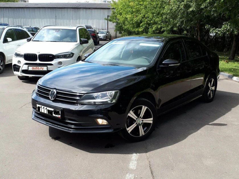 Фольксваген Джетта 2015 черный