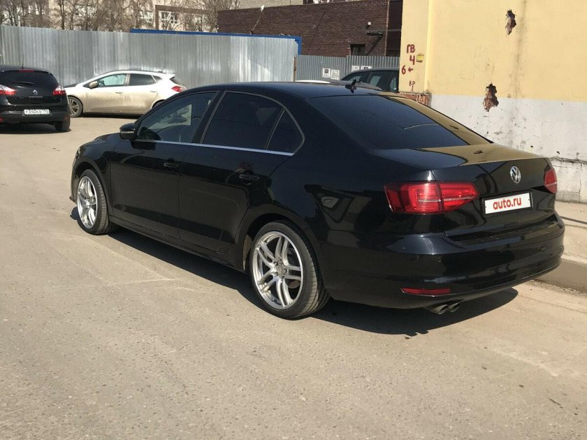 Фольксваген Джетта 6 черная