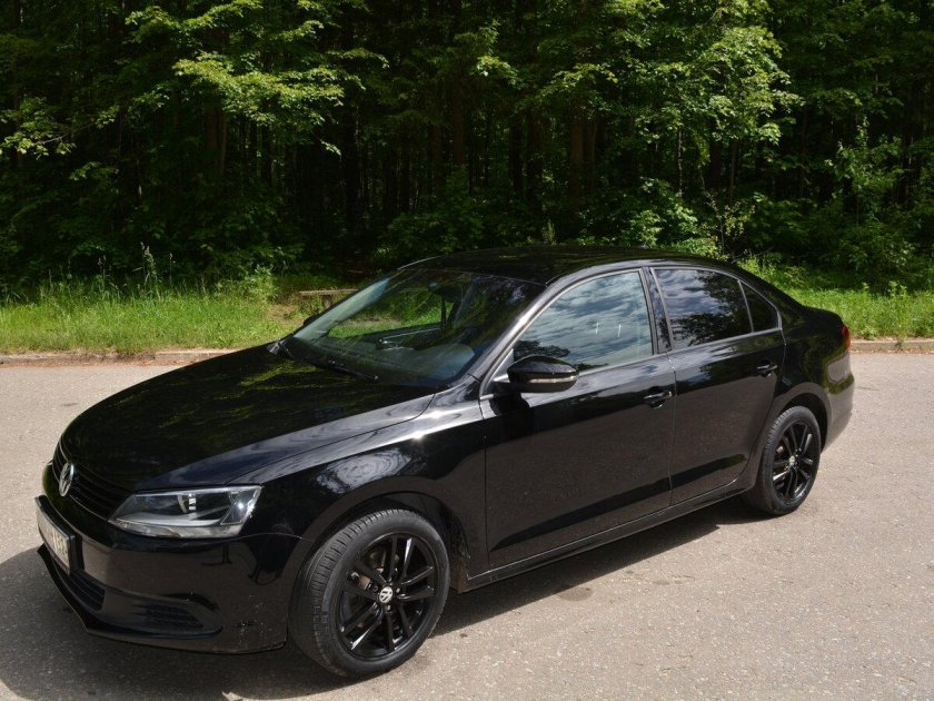 Volkswagen Jetta 6 черная