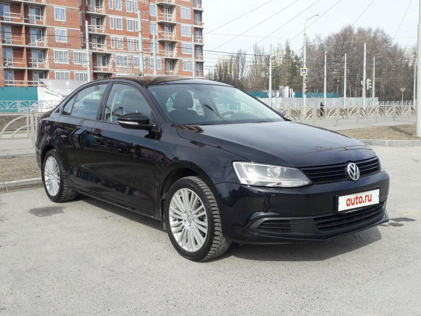 Фольксваген Джетта 2014 черная