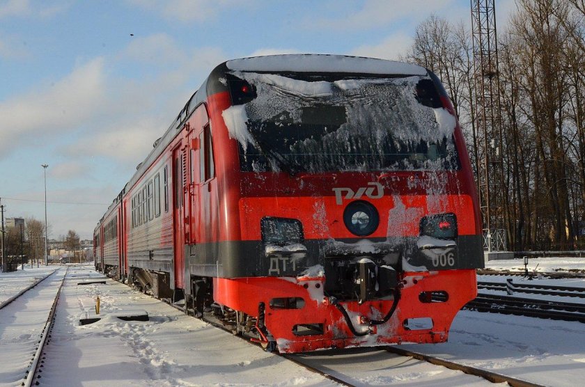 Дизель-электропоезд дт1 салон
