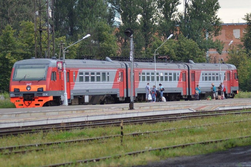 Эр200 электропоезд