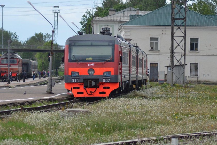 Дизель электропоезд Бухарест Синая