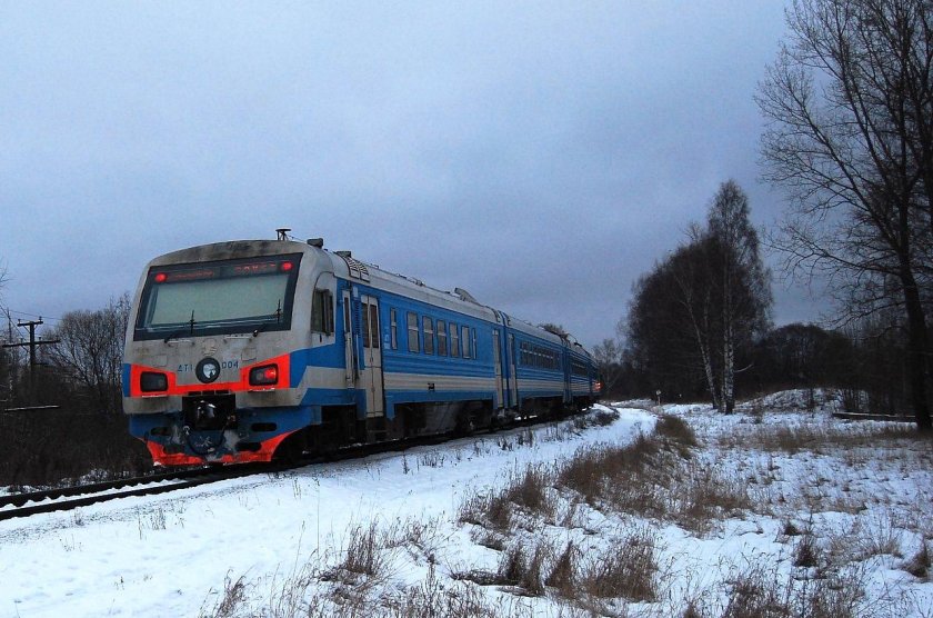 Дизель электропоезд бухарест синая