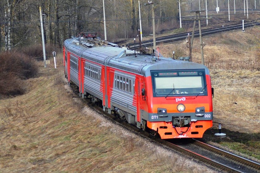 Дизель электропоезд дт 1