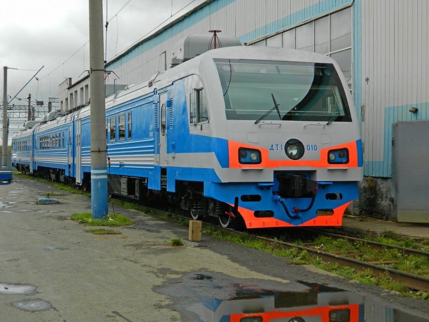 Дизель электропоезд бухарест синая