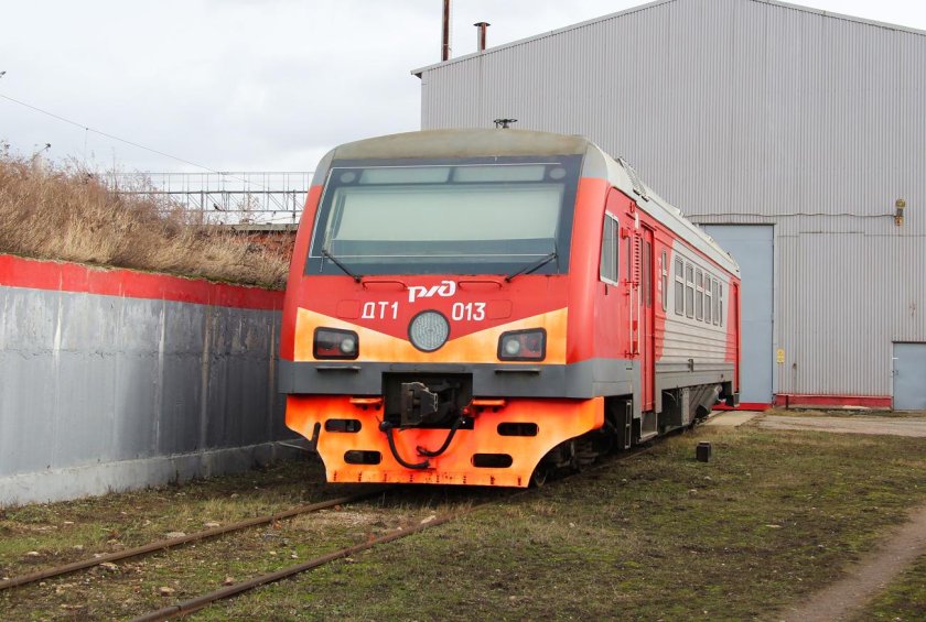 Дизель электропоезд дт 1