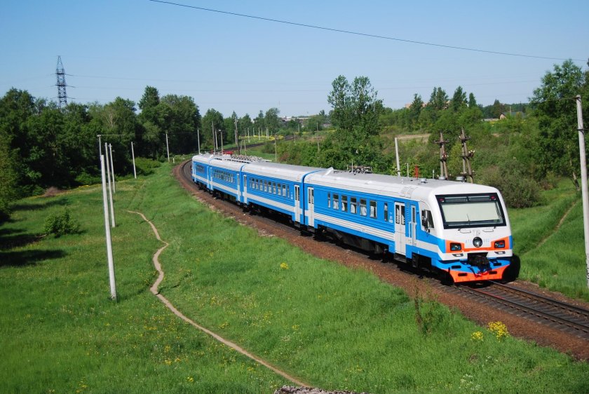 Дизель поезд ДТ