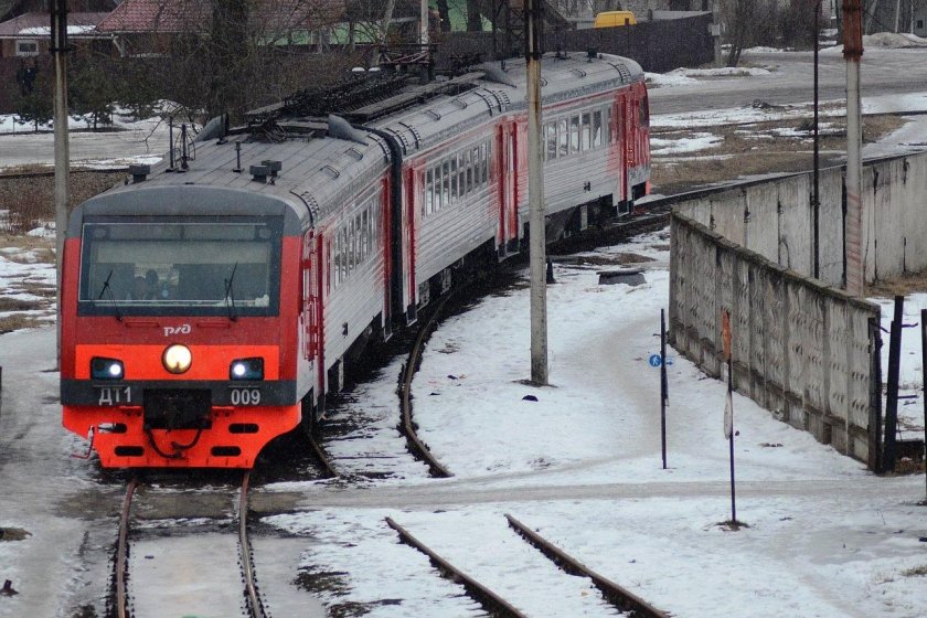 Дизель-электропоезд дт1 салон