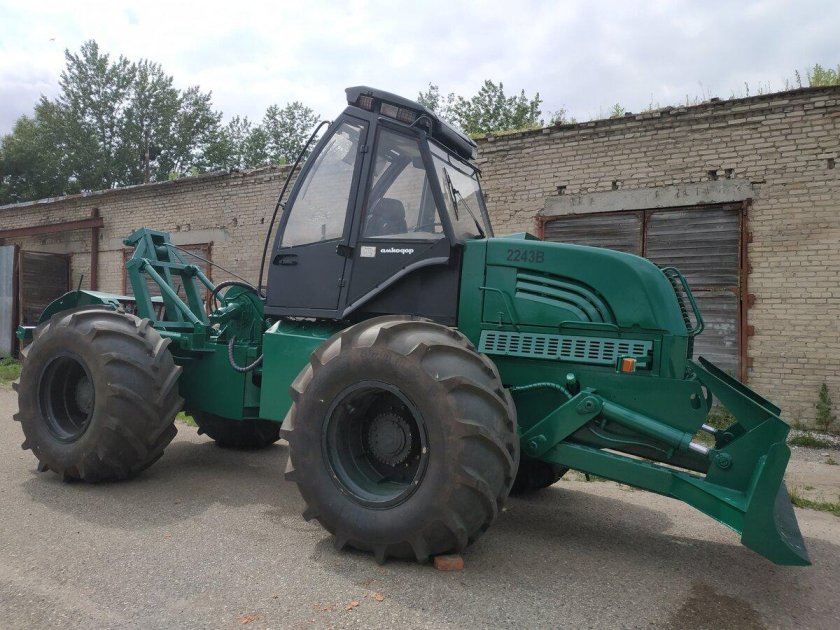 Амкодор трелевочный трактор