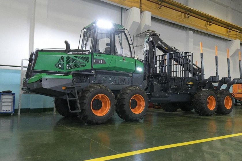 Форвардер Амкодор ff1681