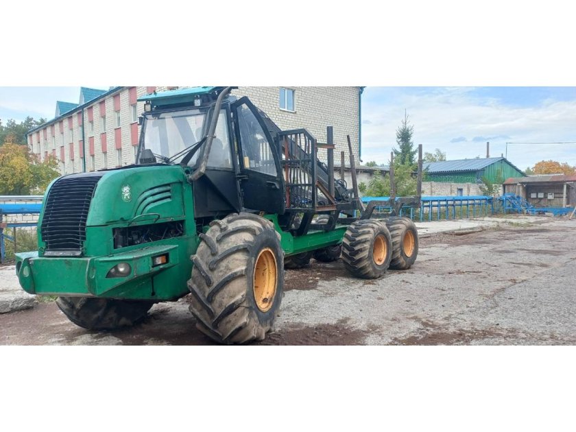 Форвардер Амкодор 2661-01