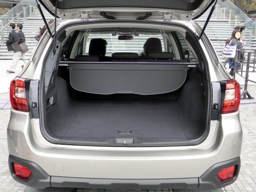 Багажник машины